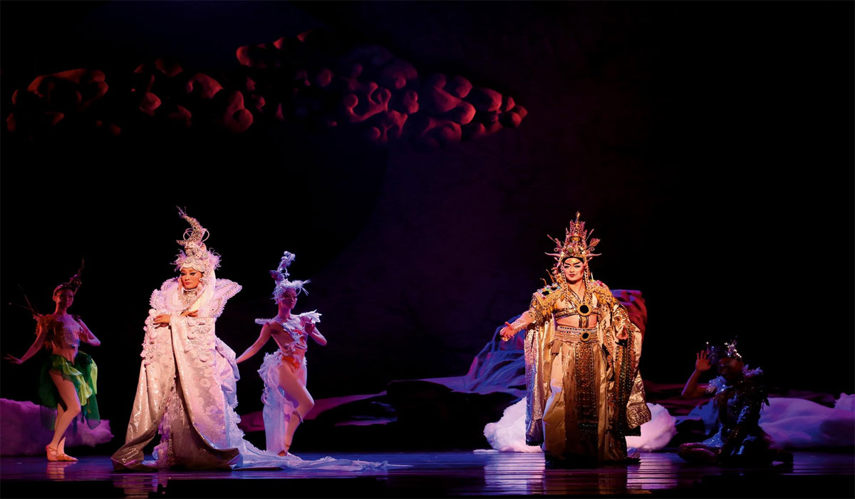 From News Screens To The Arts Stage: Inspiring Entertainment Trends